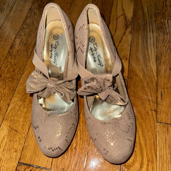 City Kiddy Shoes - City Kiddy Style By Italy Women’s Tan Suede Sparkle Heels Size 7